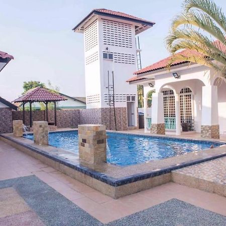 Wan Danisha Villa Inn Kota Bharu Bagian luar foto