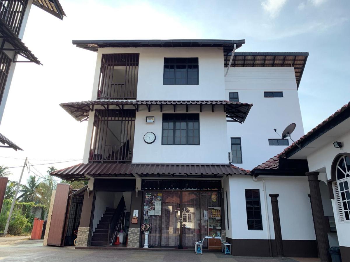 Wan Danisha Villa Inn Kota Bharu Bagian luar foto