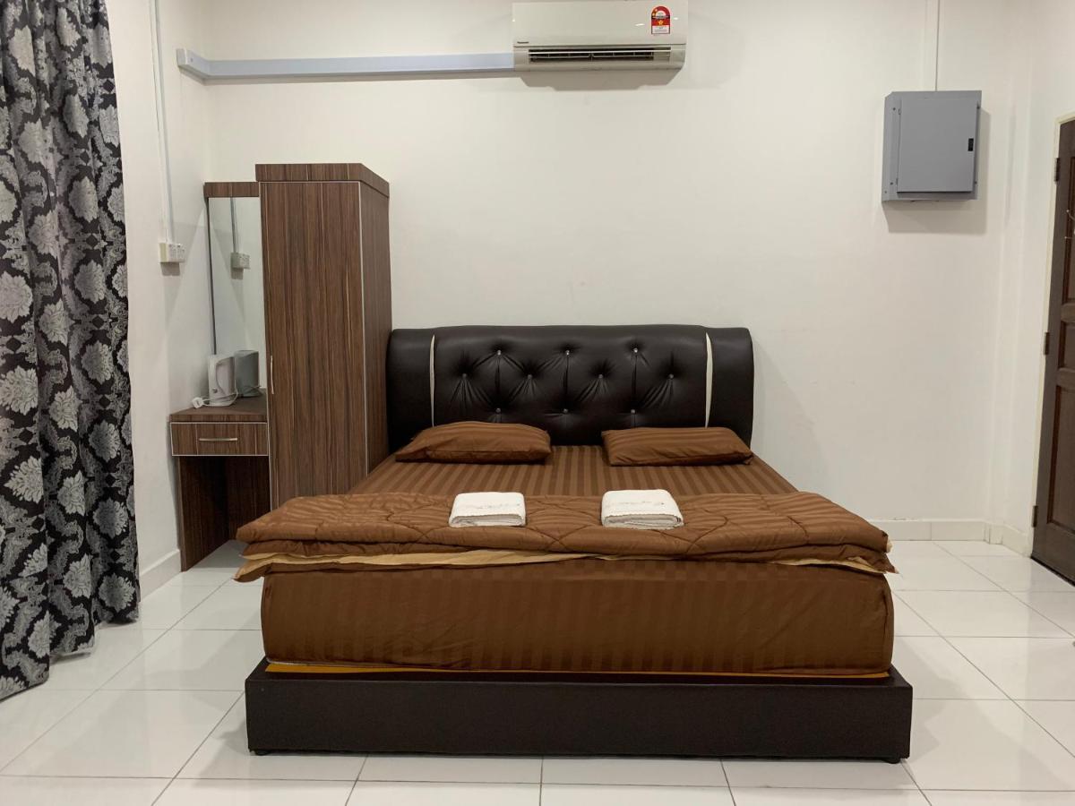 Wan Danisha Villa Inn Kota Bharu Bagian luar foto